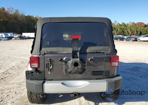 2014 Jeep Wrangler Unlimited Sahara z USA, uszkodzony, nr VIN 1C4BJWEG0EL299624